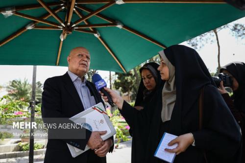 افزایش حقوق کارمندان در دست بررسی می باشد