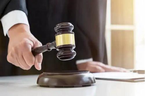 اعضاء حقیقی هیات مدیره یکی از دو خودروساز بزرگ کشور محکوم شدند